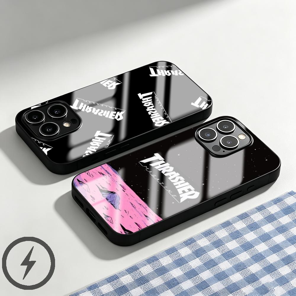 Phone Cases With Magnet - Brand THRASHER Telefoonhoesje voor iPhone 17